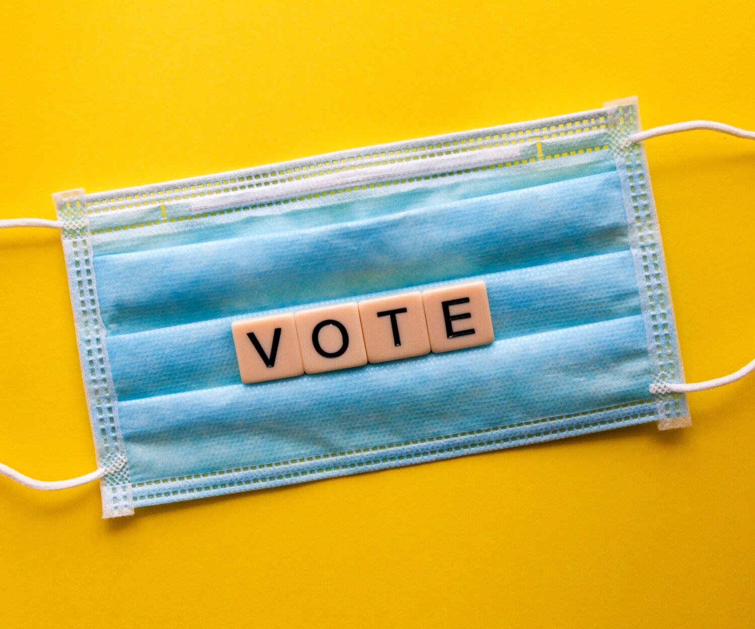 black and white b print leather wallet